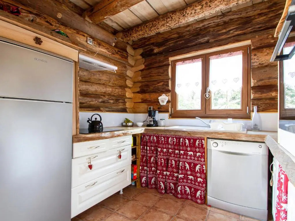 Chalet Authentique en Forêt, 6 Pers, Proche Gérardmer, Sentiers & Stations de Ski - FR-1-589-378