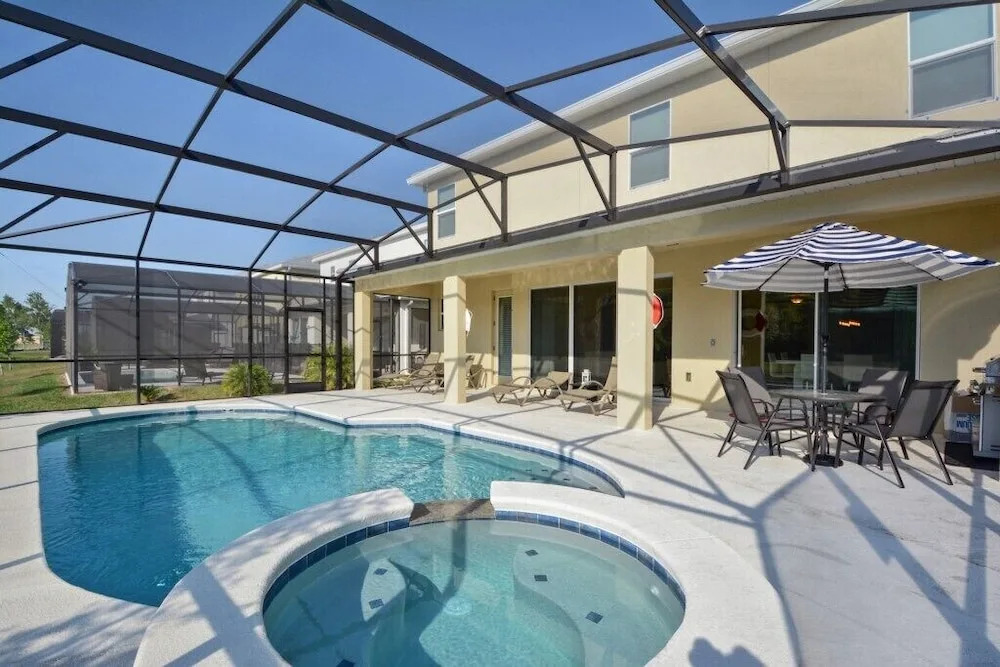10 Bed New With Pool/spa With Lake View! 10 Bedroom Condo