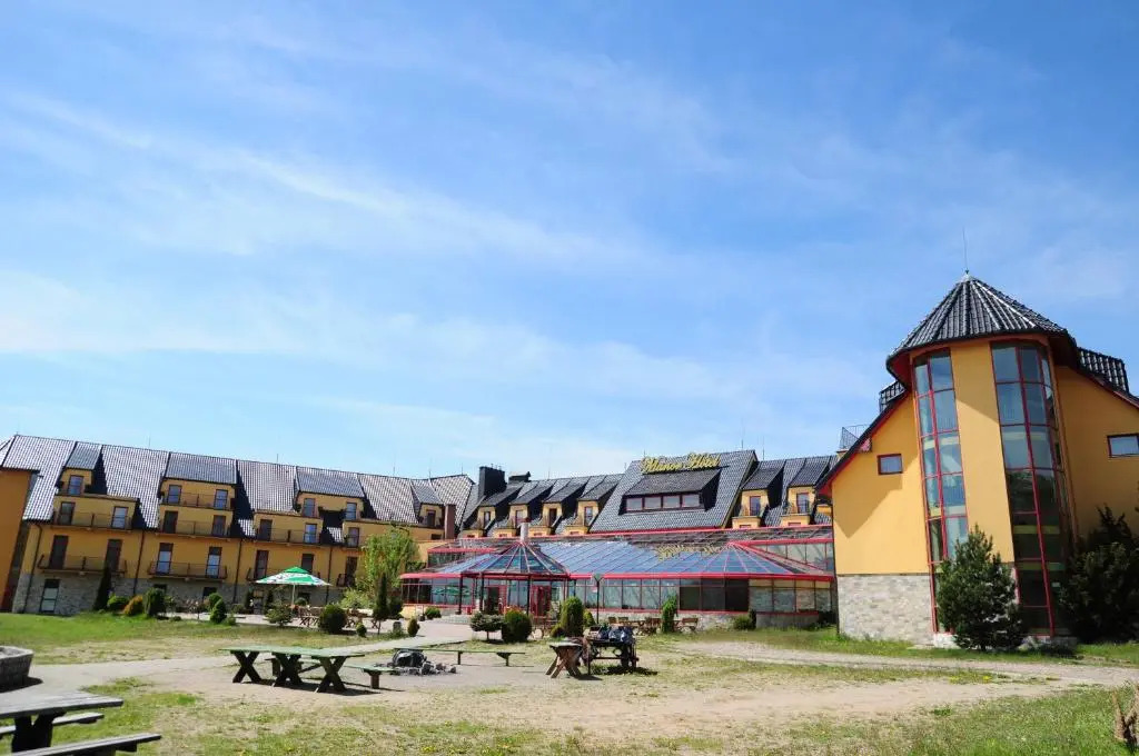 Manor Hotel