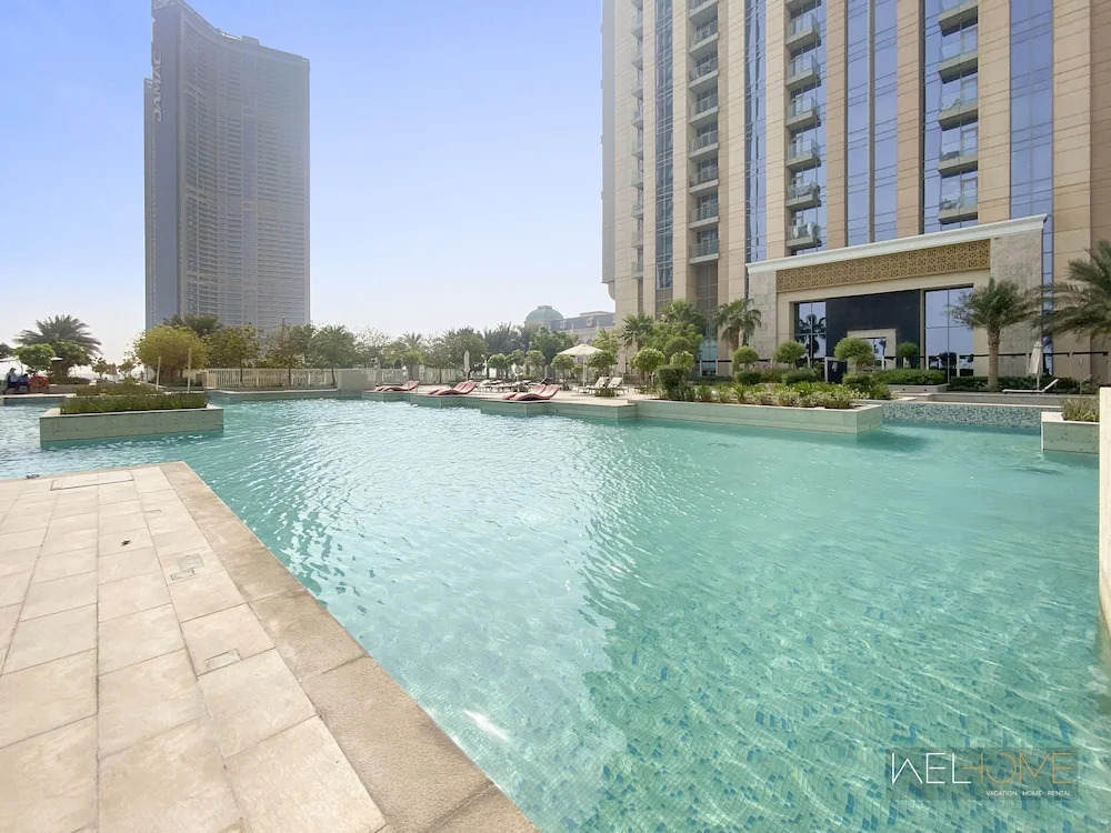 WelHome - Stunning 3BR Apartment with Balcony and Canal View