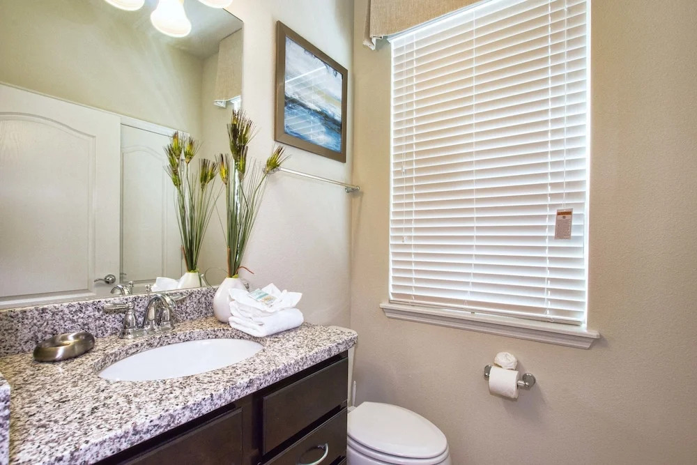 Windsor at Westside-6 Bedrooms House w/pool-3708WW