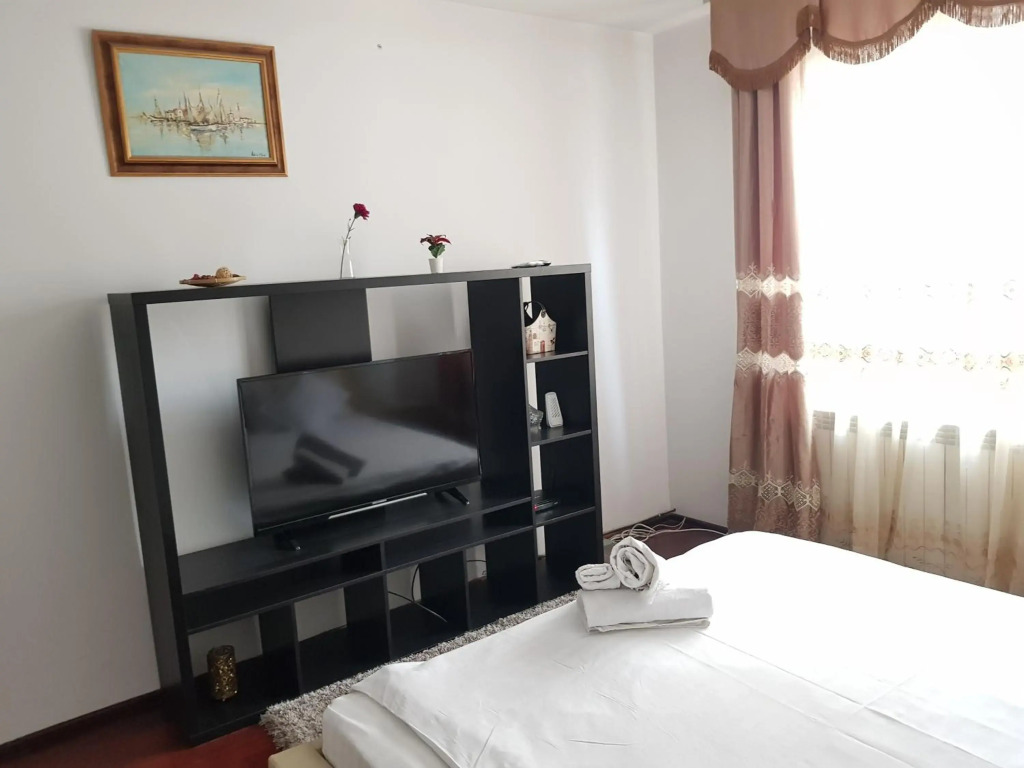 Apartament parter Arena Nationala Monza Mega Mall