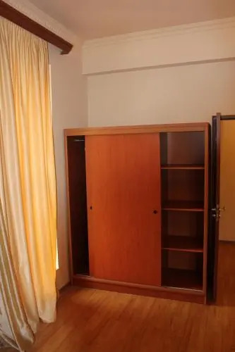 Metro Aparthotel