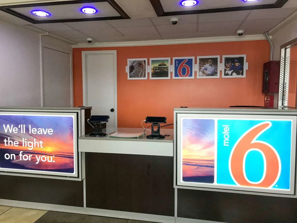 Motel 6-Anniston, AL