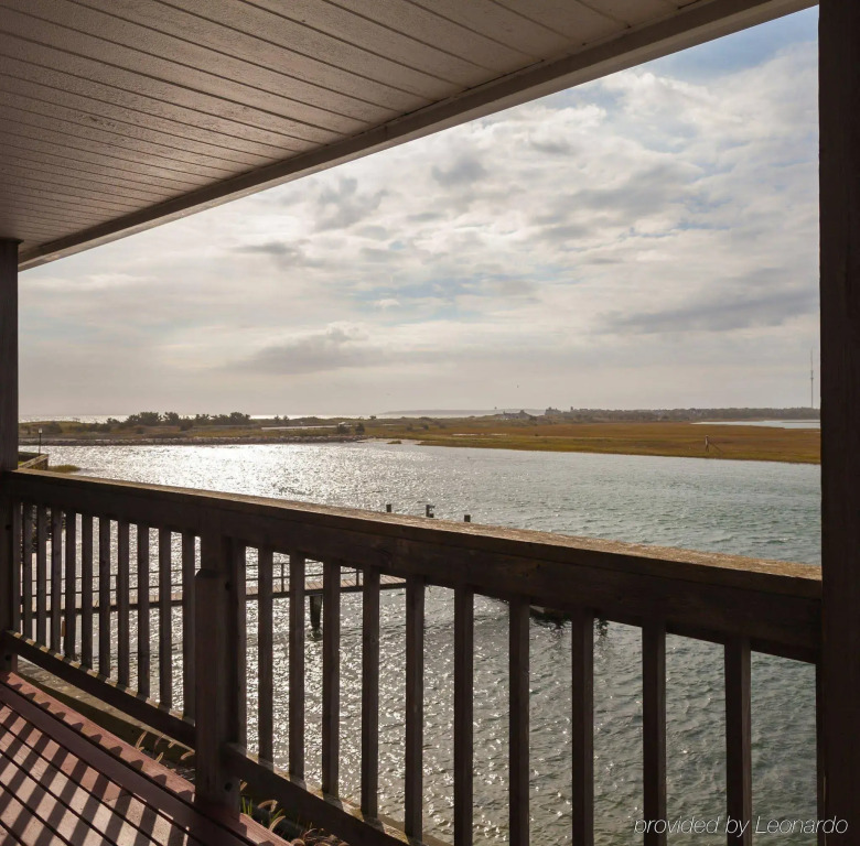 Red Jacket Beach Resort