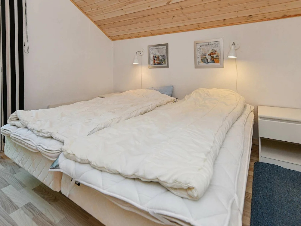 Sprawling Holiday Home With Sauna at Norre Nebel