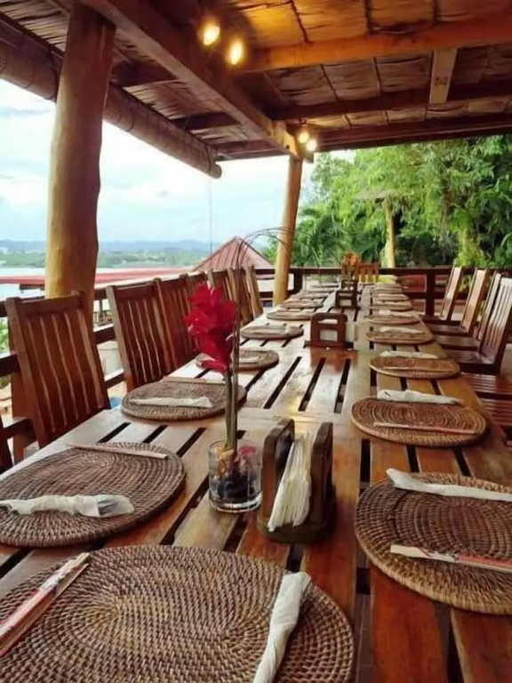 Cliffside View Hotel