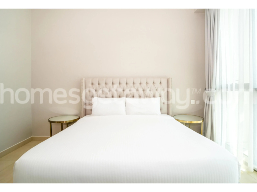 KeyOne - 3BR with Maids in Downtown Views