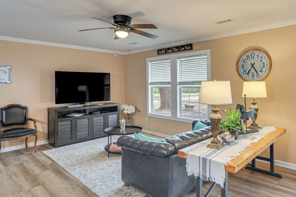 Charming Retreat on 20 Acres w/ Private Lake!
