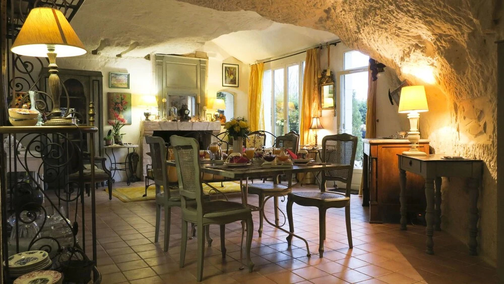 La cave de léperon troglodyte