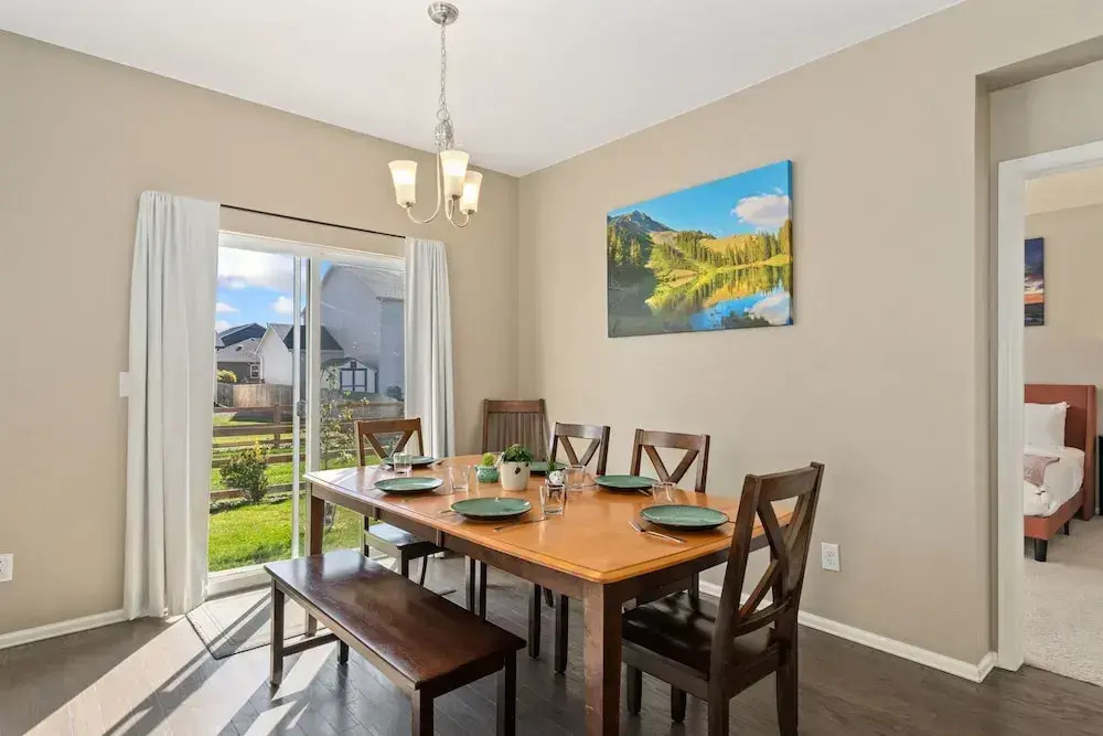 Windshire Retreat Pool, Garage & Pet-friendly