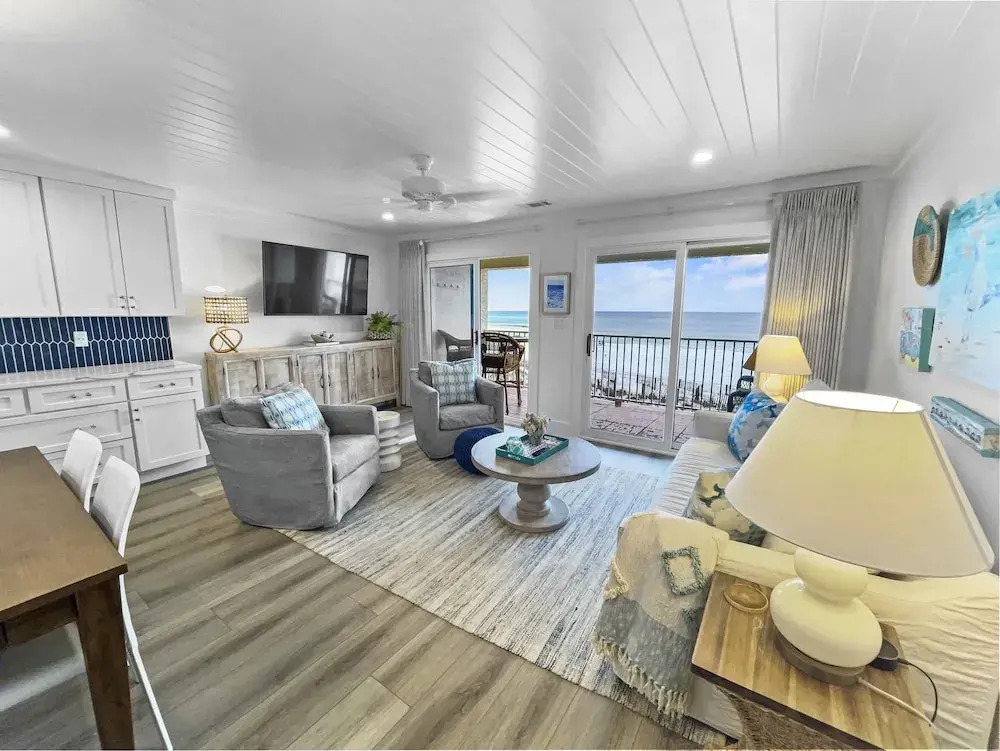 Endless Waves -208 ES - 1 Br condo by RedAwning