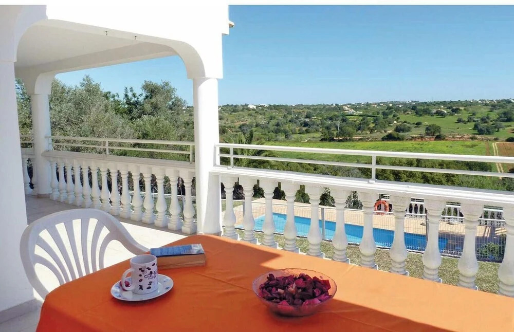 Nice Home in Albufeira With Wifi and 3 Bedrooms