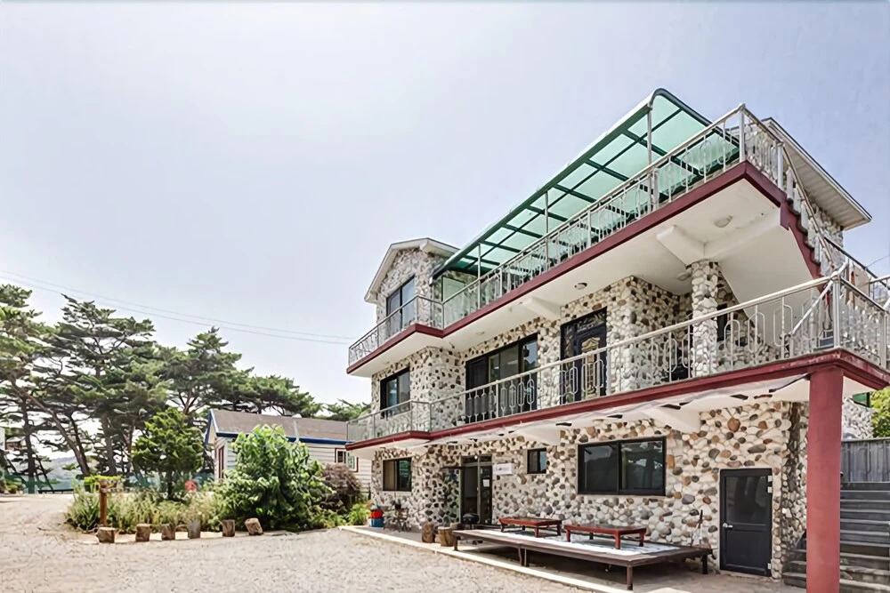 Taean Second Story Pension