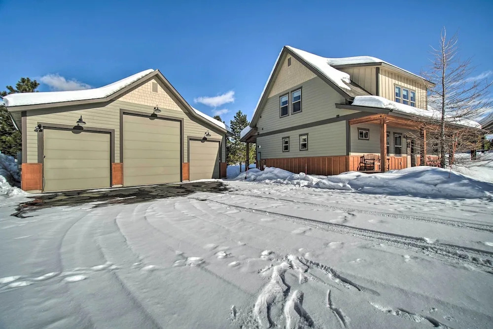 McCall Home + Hot Tub ~ 2 Mi to Payette Lake