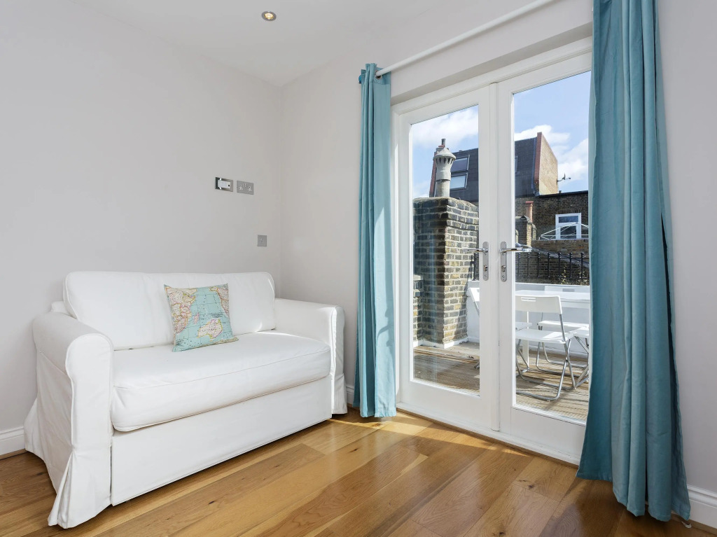Veeve  2 Bed Flat On Fulham Palace Road Fulham