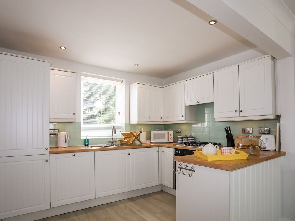 15 Llwyn Gwalch Estate
