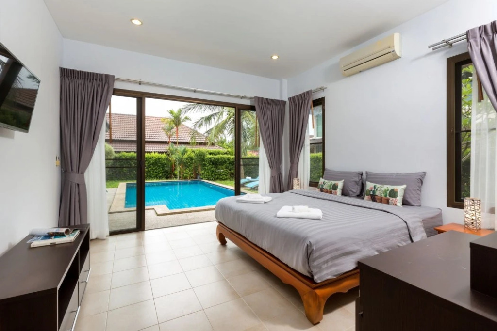 Karon Beach Pool Villa 2