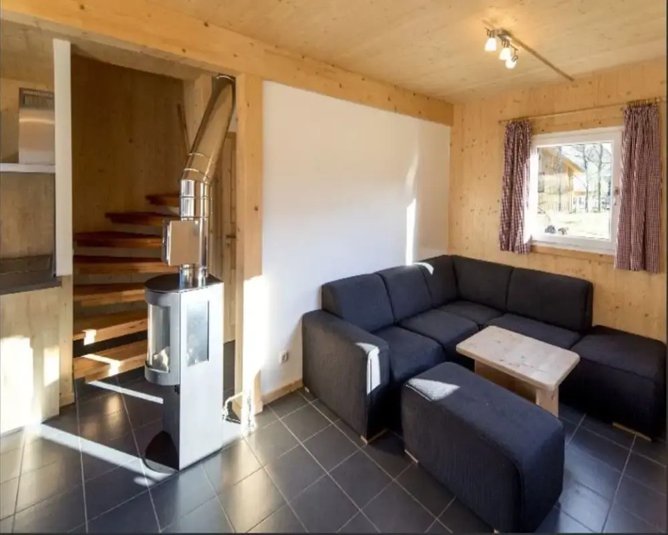 Inviting Chalet on the ski Slopes