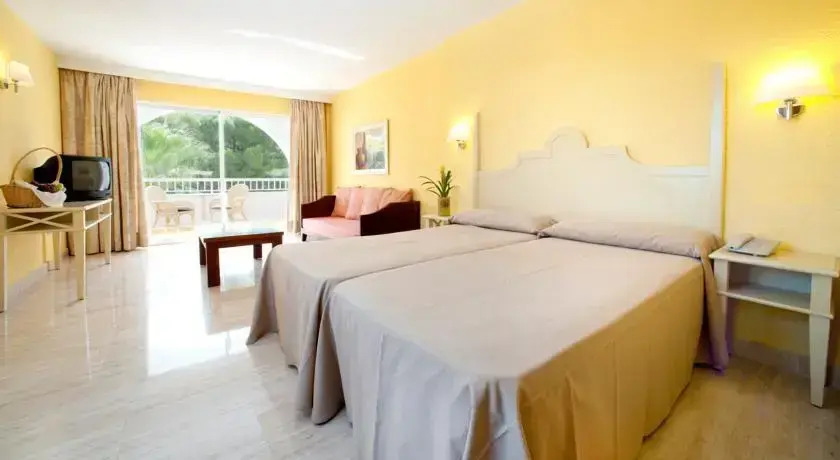 Grupotel Oasis