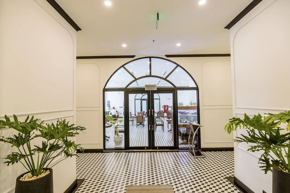 Robin Hotel