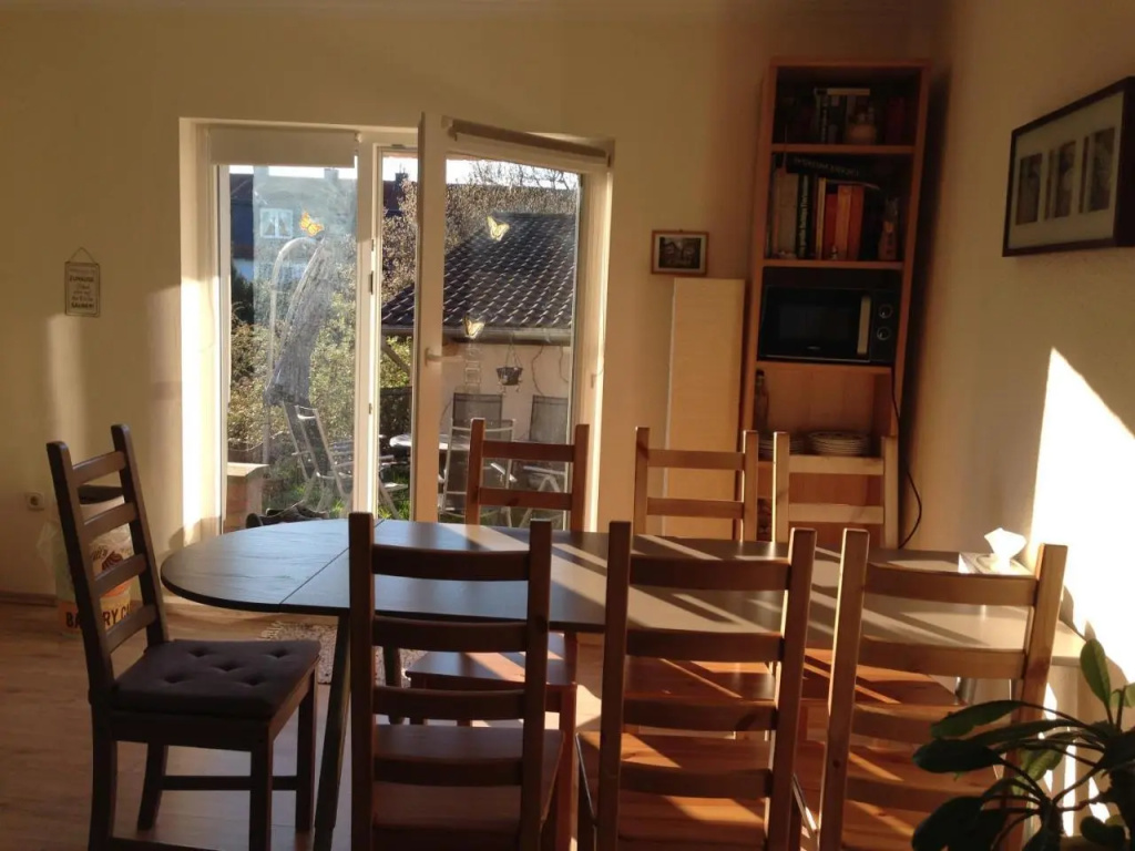 Ferienwohnung Mit Garten in Koln