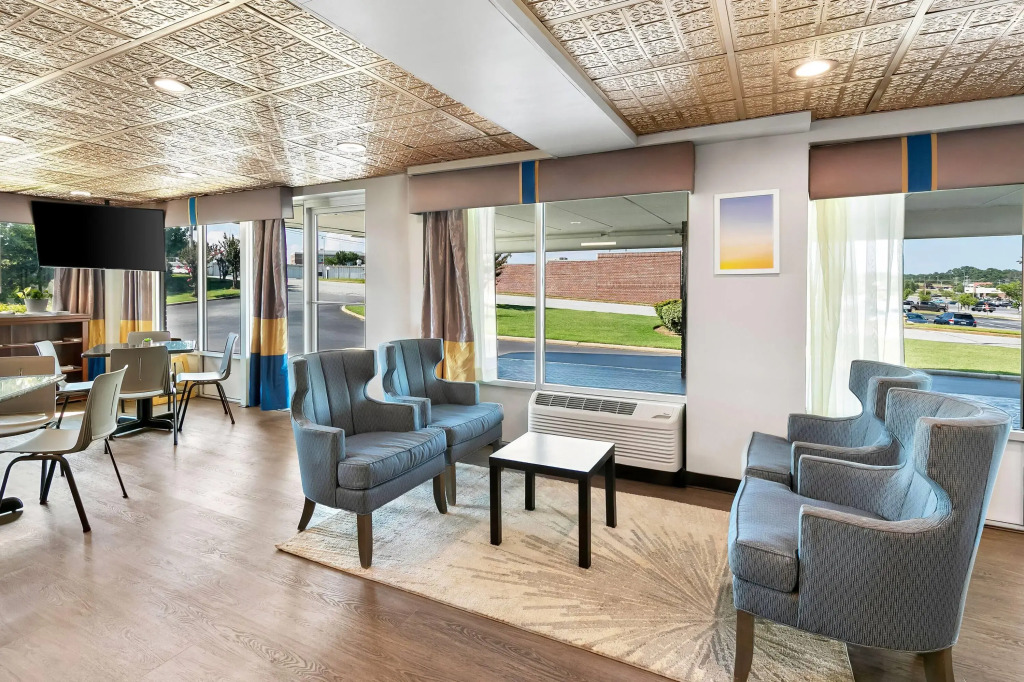 Days Inn by Wyndham Seneca-Clemson