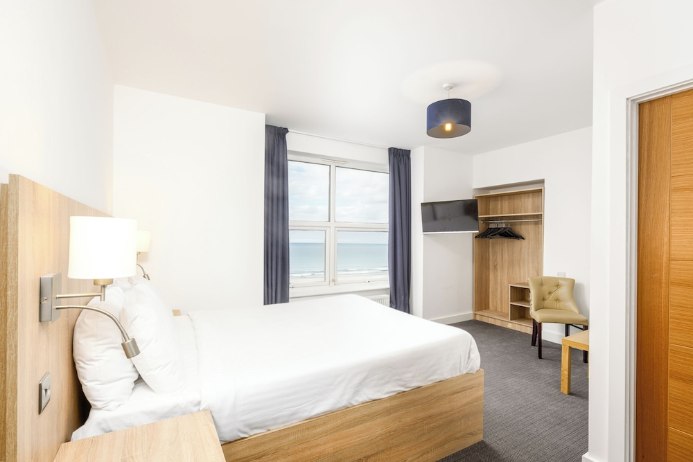 The Sandringham Hotel