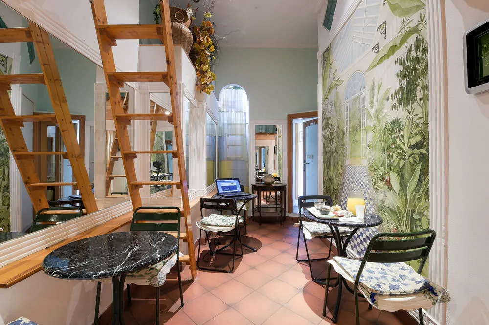 Vatican Rooms