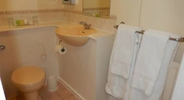 Eden House Hotel