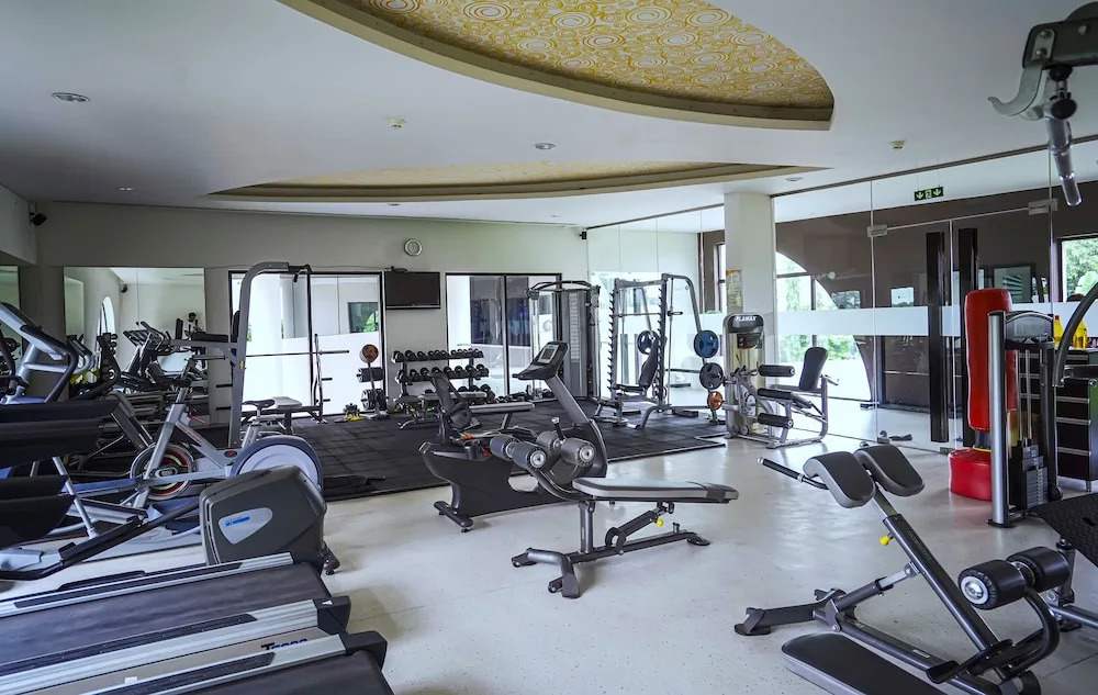 Summit Montana Suites & Spa at Mall