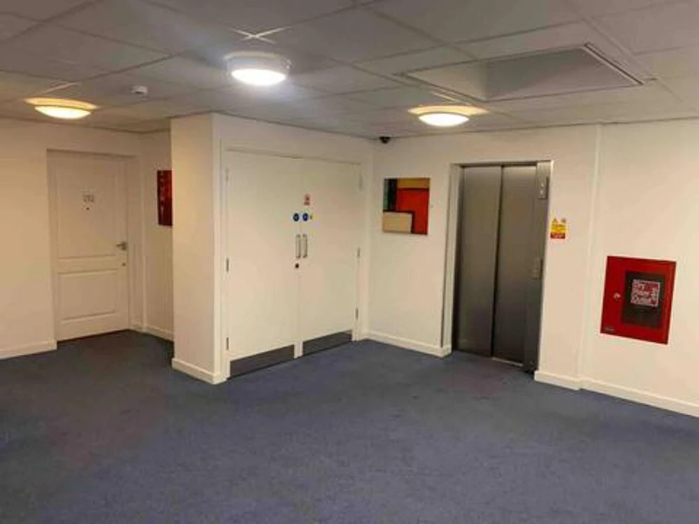 Charming 2-bed Apartment in Slough