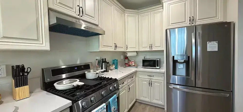 Luxurious Pasadena Home w Parking Near Old Town