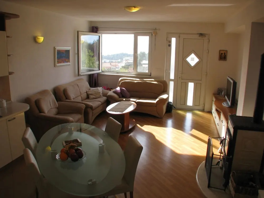 Apartment Lucija