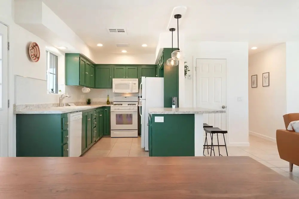 Golden Desert Ranch - Hot Tub, Fire Pit And Bbq! 3 Bedroom Home by RedAwning