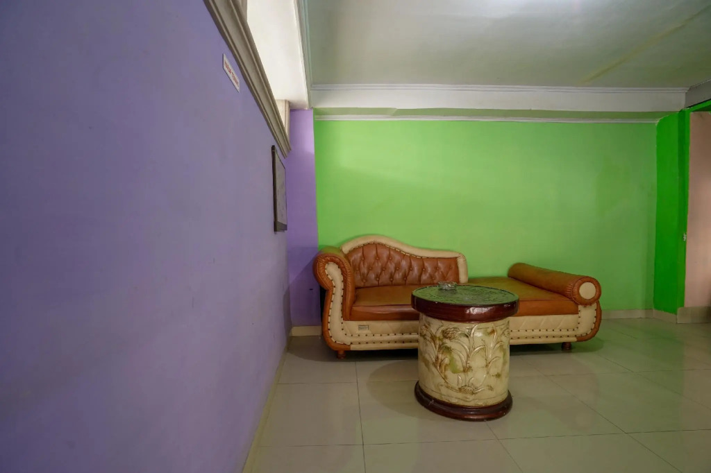 OYO 1495 Hotel Lendosis