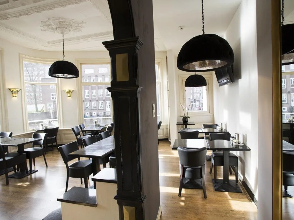 Quentin Canal House Hotel