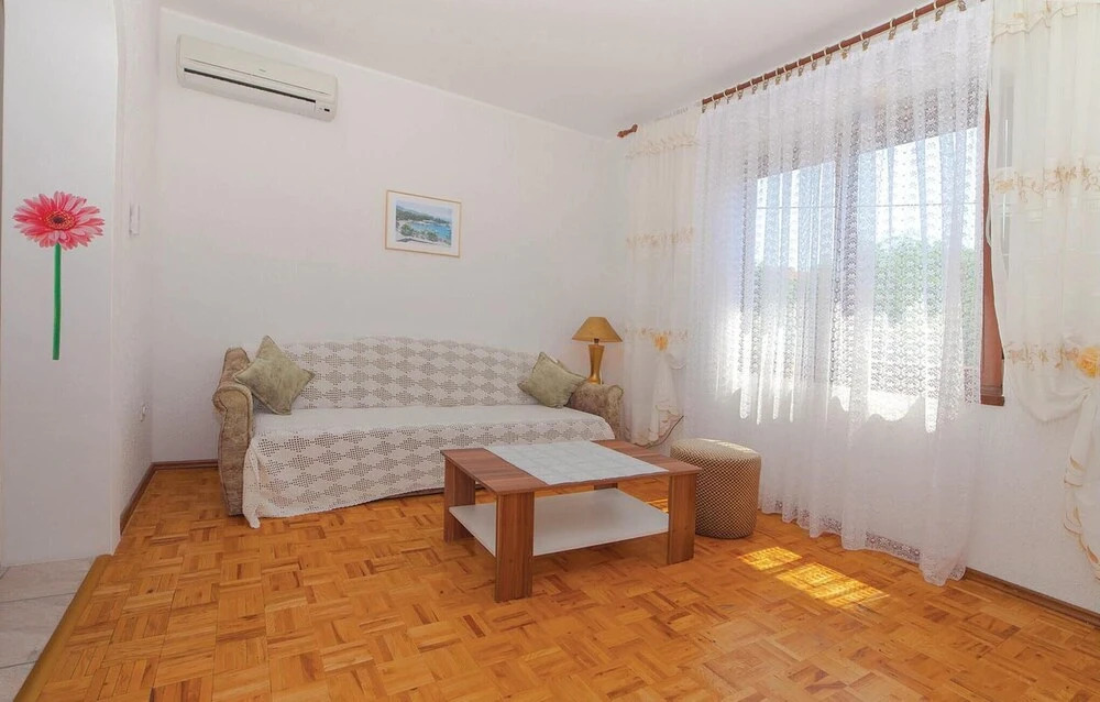 Nice Home in Povile With Wifi and 4 Bedrooms