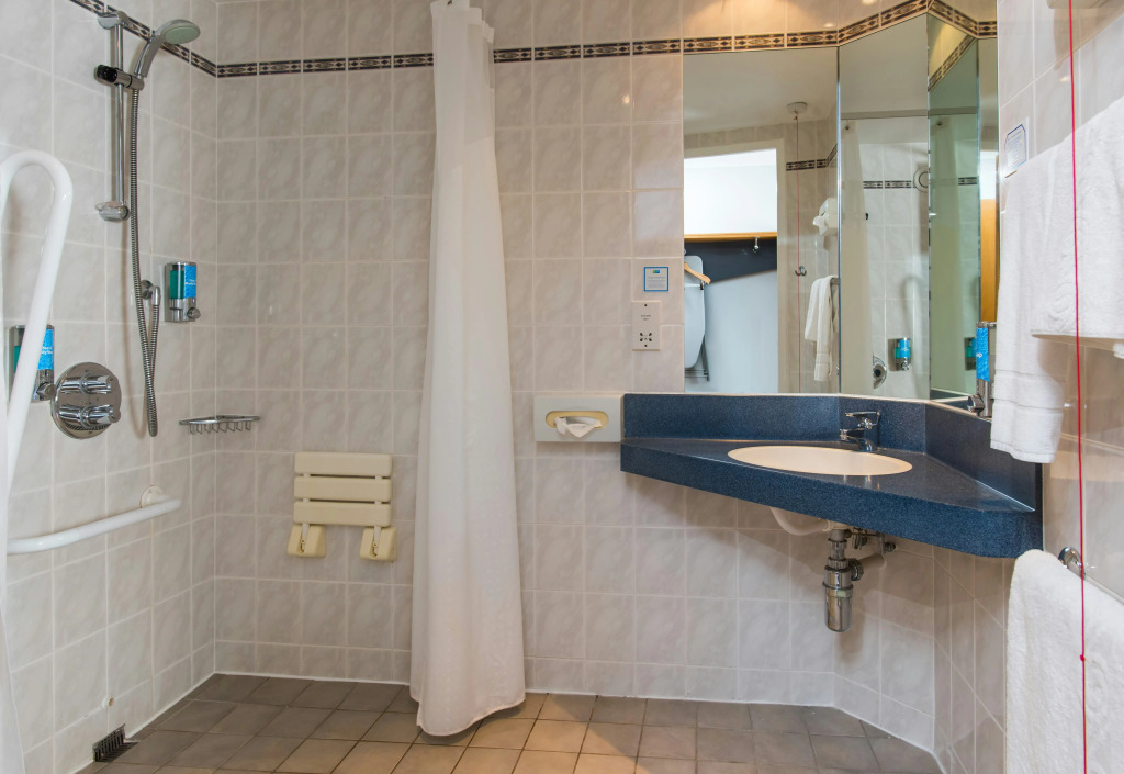 Holiday Inn Express Swindon West by IHG