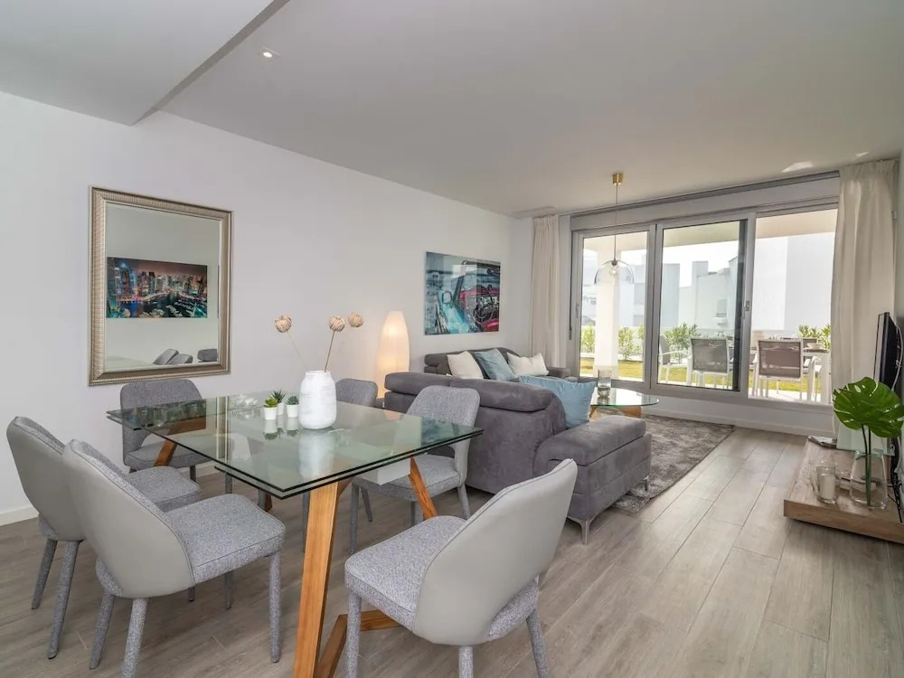 Le Mirage Retreat