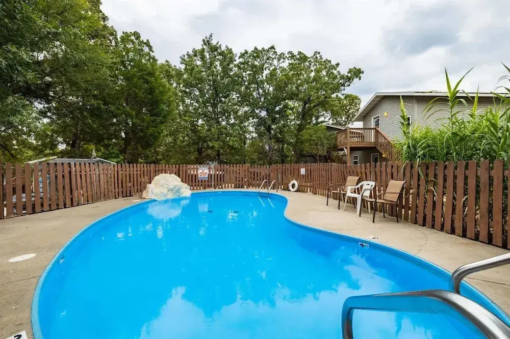 Whispering Woods Retreat Branson