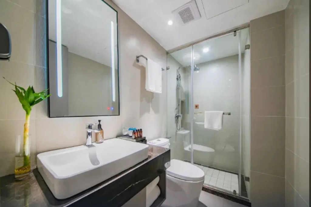 Home Inn Selected Changsha Xiangya Fuyi Furong Square Metro Station