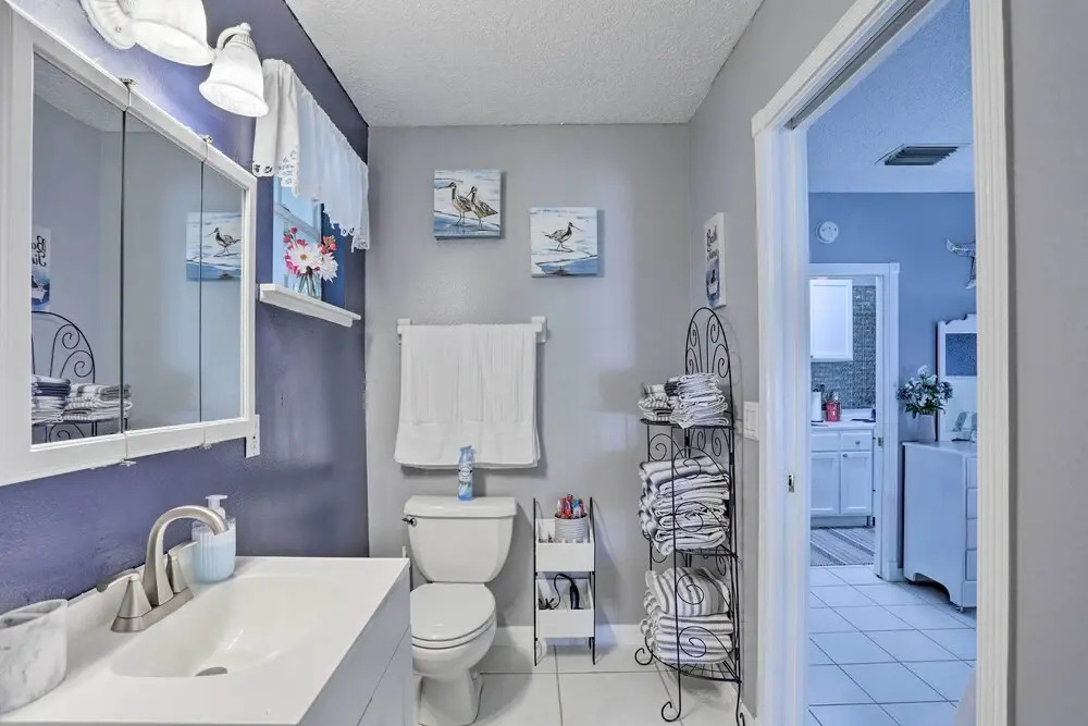 Stuart Apartment w/ Patio Near St Lucie River!