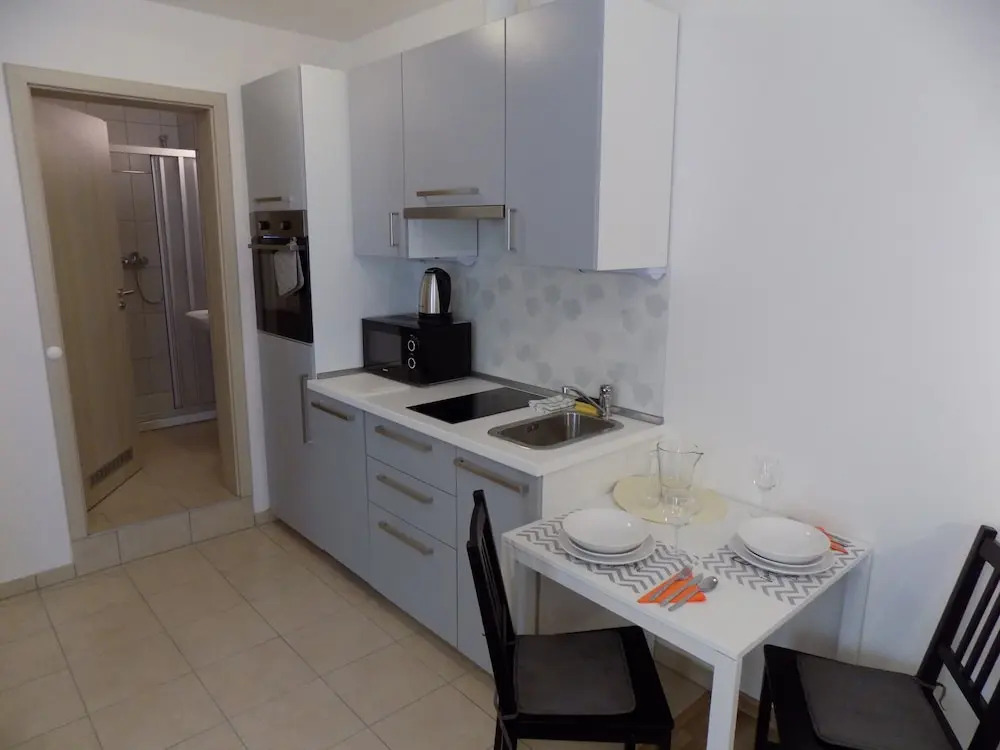 Karlsbad Apartments