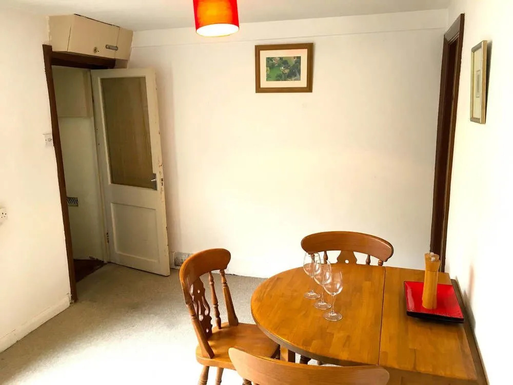 Beautiful 1BR Camden Town Basement Flat