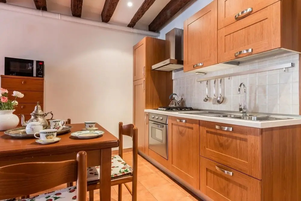 Venice Canal View Boutique Apartment