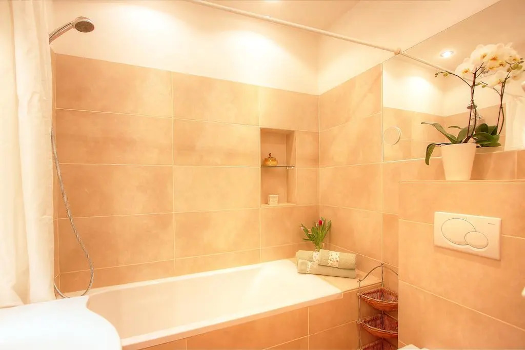 Botanical garden apartment