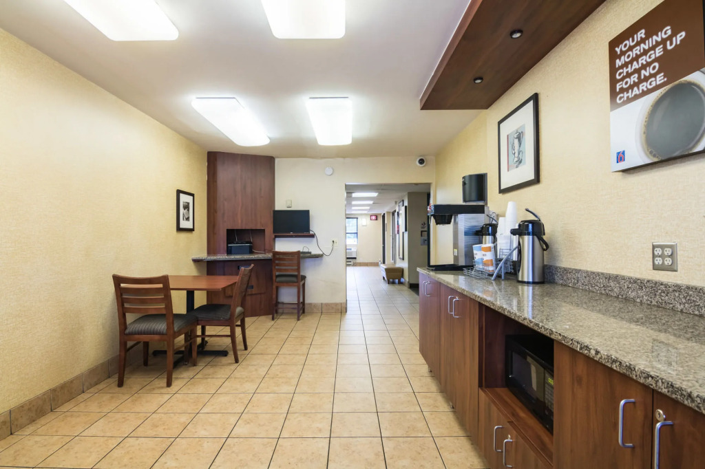 Motel 6-Saint Paul, MN - I-94