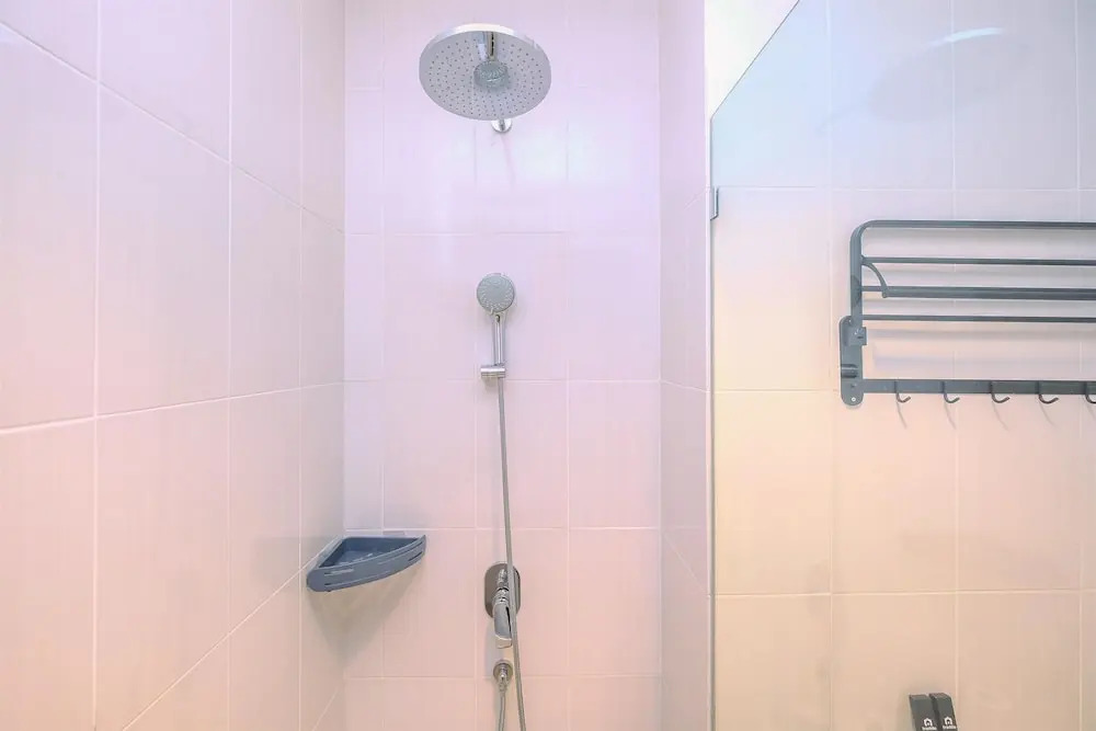 Modern and New 1BR across LRT Station Samara Suites Apartment