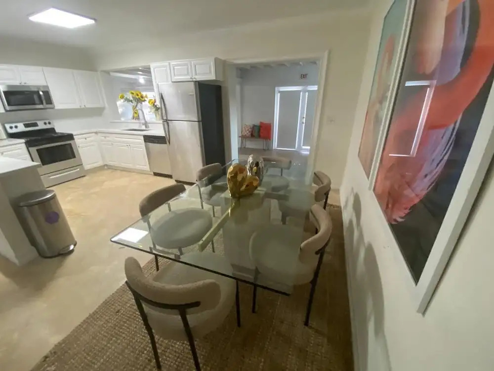 Entire Home in Biscayne Park